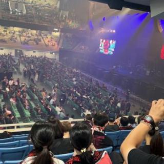 8月10日(月)東京：日本武道館：初参戦から5回目と少ないんですが、やっと参戦出来た貴重なライブでした。8月10日の日本武道館のライブが目と心に焼き付いて、熱い思いで、CD、DVDを何度も何度も聴いたり見たりの繰り返しの日々を送ってます。あの会場に、同じ場所に居れた事に幸せを感じてます…幸せをありがとうございました。