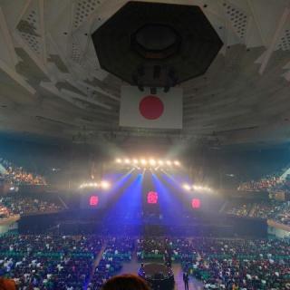 8月10日(月)東京：日本武道館：約1年間のツアー本当にお疲れ様でした！
最後のステージ素晴らしかったです♡
満員の武道館✨️✨️
90年代から大好きで、最後にこの景色を見ることができ感慨深いです！
ラストは寂しすぎるけど（まだまだ全然、高いクオリティでやれそうなのに…勿体ない😿）、私自身も今回、思い残すこと無いくらい沢山のライブに参戦できました。
その全てが素敵な思い出です♪
本当にありがとうございました！
