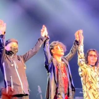 9月23日(火・祝)神奈川：茅ヶ崎市民文化会館 大ホール：茅ヶ崎ライブありがとう御座いました♥素敵な時間を過ごさせていただきました😊上野さんの体調がどんどん回復してるように見えて泣きそうでした！やっぱりライブなんですね。どんなお薬よりも。T-BOLANに感謝しかないてす。まだまだツアーいきますよーT-BOLAN最高！