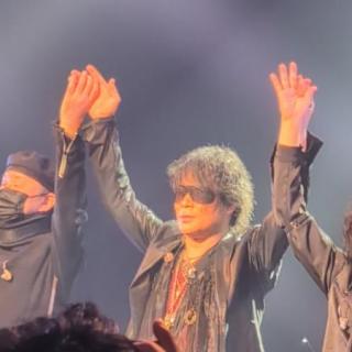 10月18日(土)埼玉：狭山市市民会館 大ホール：狭山市ライブ最高にたのしかったです😊まさかまさかの😲でした～笑笑嵐士さんありがとうございました😊♥まだまだ続くラストライブツアー！たくさん会いに行きますよ〜やっぱりライブって良いですね♥ライブに行く日が近づいてくるとワクワク♥T-BOLANに感謝です😊