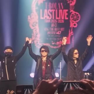 11月24日(月・祝)神奈川：カルッツかわさき：今回３公演目のカルッツかわさき
上野さんの元気な姿ありがとうございます😊
毎回、息子と楽しんでます!
いつも最高すぎて、LIVE終了後は、T-BOLANロスになってます!
また来年楽しみにしています😊