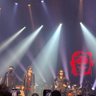 11月24日(月・祝)神奈川：カルッツかわさき：地方から弾丸ツアーで参戦しました。
嵐士さんの変わらない歌声、五味さんの素敵な音色、上野さんの勇姿。
とても幸せな時間を有難うございました♪
まだまだ参戦予定です。待ち遠しい(*^^*)