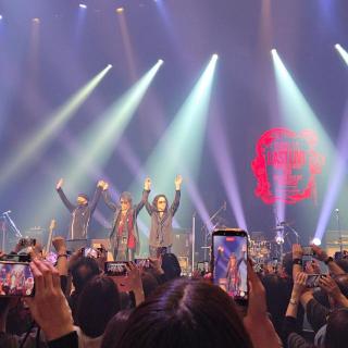 11月24日(月・祝)神奈川：カルッツかわさき：川崎ライブ最高でした👏✨
3階まである会場には、T-BOLAN への感謝や上野さんへのエールにあふれていました✨
心豊かになる時間✨T-BOLAN 最高✨
私の人生に新たな輝きをありがとうございます👏T-BOLAN から紡がれる人・もの・ことを大切にして過ごします🌍️✨
