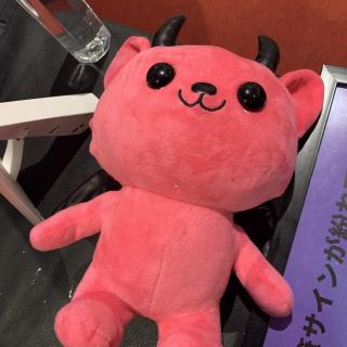 11月24日(月・祝)神奈川：カルッツかわさき：神奈川は今回のツアーで2回目の会場なので神奈川のピコデビちゃんのステッカーは配布がなくて残念でした。。

この日は嵐士さんがUFOキャッチャーで取ってくれたぬいぐるみのプレゼントがあってきれいに並べられてたけど、ピコデビちゃんはグッズ売り場に転がっていました…笑笑

願いを叶えるピコデビちゃんのぬいぐるみキーホルダーを作って欲しいです♡

願い事は大好きなT-BOLANのライブがずっとずっと続きますように☆このかけがえのない幸せな時間がずっとずっと続きますように☆です。

今回は絶対ハイタッチは手が届かないようなお席だったのに最後の最後にまた戻ってきてくれて、目の前で歌ってくれて本当にありがとうございました♡歌う樹の真下で聴いた愛のために愛の中で♪最高に幸せでした♡

私は神奈川が今年ラストのT-BOLANに会いに行く旅♪ライブは最高に幸せな時間でした♡また来年からもお会いできるのを楽しみにしています♡