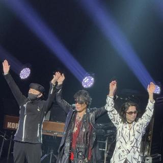 12月21日(日)岩手：奥州市文化会館Zホール  大ホール：夫婦でずっとT-BOLANの曲を聴いて来ていたのにライブ初参加！もう登場した瞬間からカッコいい…。
歌もコーラスも全て最高で、T-BOLANサウンドの沼に落っこちました！嵐士さんの歌もビジュアルも変わらず素敵だ…五味さんのギターにも心鷲掴みされました。T-BOLANに魅了されまくって、急遽岩手にも行きます！