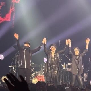 1月25日(日)島根：島根県民会館 大ホール：最高の時間をありがとうございました😊
上野さんのステージでの演奏される姿を見て、感動して涙が出そうになりました。嵐士さんのパワフルな歌声🎙️とごみさんのギター🎸何もかも最高にカッコ良かったです。また、今日のライブでパワー充電MAXです。
