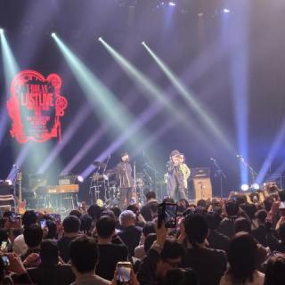 1月31日(土)東京：調布市グリーンホール 大ホール：前回のツアーそして今回のツアー、何度となく参加していますがやはり「愛のために〜」で嵐士さんが客席を歩きハイタッチと合唱は感動します。
