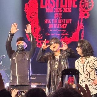 1月31日(土)東京：調布市グリーンホール 大ホール：東京でライブ🎶は控えめと思っていたが熱いものでした。嵐士の歌声に心揺さぶられ、五味さんのジャンプが高くなり、上野さんの貴重な？お話も聞けて楽しかったです🩷
T-BOLAN最高🥇