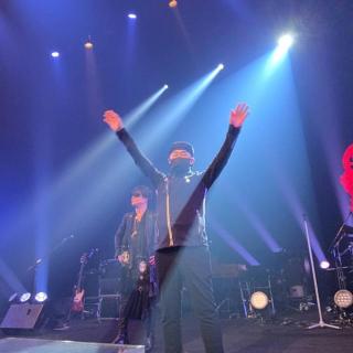 2月22日(日)栃木：とちぎ岩下の新生姜ホール（栃木文化会館） 大ホール：上野さん、故郷に錦をカザルLIVE‼️
いつもよりも、上野コールが凄い🥰
でも、そのコールに照れている上野さん、可愛いですね（笑）
どうかこれからも体調管理に気を付けて、ツアーを完走させてくださいね。
沢山の方々が、上野さんから、元気をいただいていますよ‼️