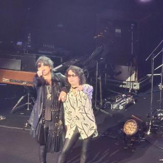 2月28日(土)大分：iichiko総合文化センター グランシアタ：このツアー2回目の参戦です。
今回は2階席からでした。
上野さんが体調不良でいませんでしたが早くよくなることを願ってます。みんなのパワー届いたと思います。
楽しい時間ありがとうございました。