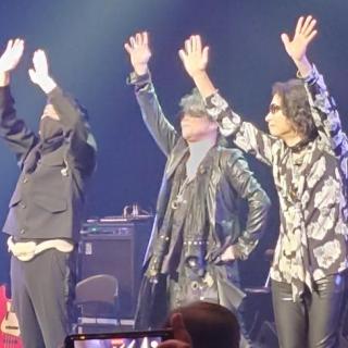 3月8日(日)大阪：南海浪切ホール：３人揃ったところを見られて嬉しかったです。開場みんなでひとつの振り付けをしたあの曲、とても楽しかった！最高に幸せな夜でした。