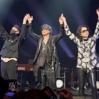 3月8日(日)大阪：南海浪切ホール：T-BOLAN LIVE2025-2026 南海浪切ホールへ参戦✨
久しぶりのセンターブロックの前方席🙌既にクタクタだったカラダも、疲れを忘れてテンション⤴︎⤴︎に🥳嵐士や五味さんが目の前に沢山来てくれ最高でした✨️