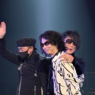 3月20日(金・祝)愛媛：新居浜市市民文化センター 大ホール：愛媛の盛り上がり最高でした‼️
この日生まれた新たな
「T-BOLAN アンコール」の掛け声
一緒に叫んでいました😊

楽しいライブ　ありがとう🎉
