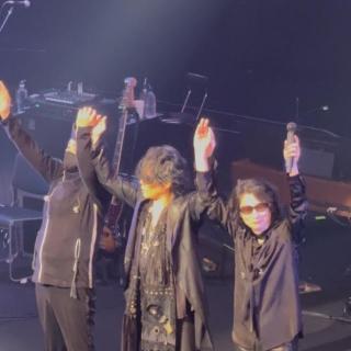 3月28日(土)宮城：トークネットホール仙台（仙台市民会館）大ホール：326後の一発目のLIVEに参加出来た事、嬉しく思います。
青春を共にしてきたＴ－BOLANの解散を思う度、涙が止まらず泣いたり、笑ったり忙しい一夜でしたw
奥州に続き、仙台、次は5月立川、楽しみにしてます。
武道館まで・・ご一緒させていただきます。