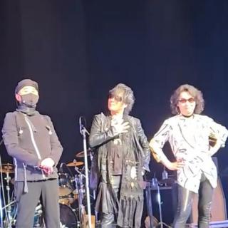 3月29日(日)福島：けんしん郡山文化センター（郡山市民文化センター）大ホール：前回の群馬から約１ヶ月ぶりのLIVE♬
10本目の参戦となる郡山公演は私のすぐ近くに居られた方の息子さんのBirthdayを嵐士さんたちがお祝いされるというサプライズが❣️T-BOLAN LIVE中に♪Happy Birthday〜♪の歌でお祝いして頂ける夢の様なギフト🎁
嵐士さん💖T-BOLAN💕サポメンの方々の愛をまた新たに実感できた温かくて至福の空間でした🌟会場の一体感🌈笑顔の波紋ですね🤗
一期一会のLIVEも回を重ねる毎に演出がインタラクティブに進化したりパフォーマンスがブラッシュアップされている様で⤴️楽しみ方も深化してきました❇️
それと同時に残り少なくなってきたLIVEに寂しさも感じておりますが😢1公演1公演を心に刻み❤️目に焼き付けて😍もっともっと愛や感謝をお届けできたら…と思っております🥰