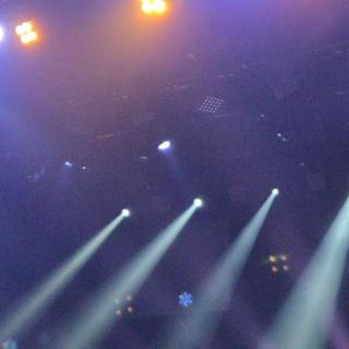7月5日(日)群馬：渋川市民会館：渋川ライブ最高の時間でした✨
Bye For Nowが特に心に込み上げました。
心に決めたT-BOLANの勇気を、私は応援し続けます。
マリアでは、舞台上に白い星の照明が現れました⭐