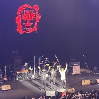 3月29日(日)福島：けんしん郡山文化センター（郡山市民文化センター）大ホール：3月29日、けんしん郡山文化センター
2025年12月の山形・シェルターなんようホールでT-BOLANのライブを初体験。
その迫力とかっこよさにあっという間に惹かれました！
初めてのライブでまさかの嵐士さんとのハイタッチまで！
地元福島県の郡山公演が追加で発表になり悩んでいましたがギリギリでチケットを購入。
さらに磨きがかかったカッコ良さに心を撃たれました！
武道館も必ず行くと決意し、見届けることを誓った一夜になりました！