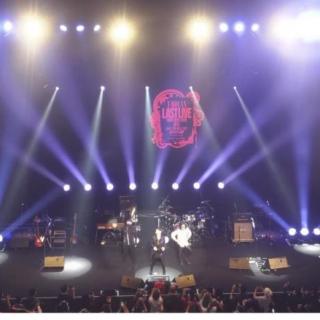 1月31日(土)東京：調布市グリーンホール 大ホール：人生初1列目🤩目と鼻の先とはまさにこのことでした。声援を送ったら、嵐士が返事をくれるなんてサプライズもあり最高に贅沢でした。本当にありがとう‼️