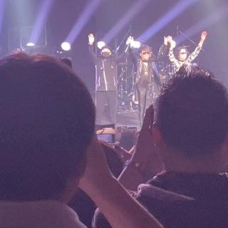 5月15日(金)東京：たましんRISURUホール：この企画を初めて知り投稿します。1月調布に初参戦して嵐士さんがカッコ良くて歌声に曲に魅了され、その後武道館の発表を聞きVIP席で観たくてFCに入りました。DVDやCDもたくさん買いペンライトも買い5月の立川も参戦でき更に魅了され、追加発売で家族がやっと取ってくれた東1階J列47から参戦できることになり夢のようです。ラジオを聞いて嵐士さんの熱い感情と優しい人柄でもファンになりました。もうすぐ武道館超楽しみです。嵐士さん大好き💖