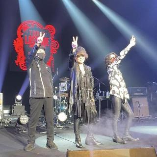 7月19日(日)三重：シンフォニアテクノロジー響ホール伊勢：笑顔溢れる幸せいっぱいの最高のLIVEでした。 Heart of Goldでの嵐士さんの「頑張ったな」に涙が
T-BOLANそしてT-BOLANを通して出会えた大好きなファン友さんにも感謝です。
