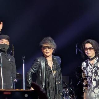6月27日(土)広島：広島上野学園ホール：武道館にいけない代わりに、追加公演の広島に応募し当選できたので母と行きました。
最初からずっと熱々でドキドキで興奮してました。私にとってT-BOLANライブ最後の日、一生忘れません。ありがとう！
