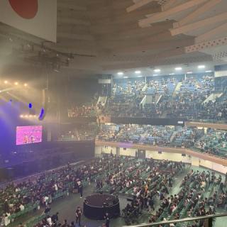 8月10日(月)東京：日本武道館：武道館ライブあっという間に終わってしまいました💦
楽しい時は一瞬ですね😭
ラストライブツアーのおかげで、毎日がとても楽しかったです。
本当にありがとうございました😊
2028年は4人に会えるのを楽しみに、待っています！