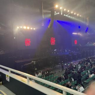 8月10日(月)東京：日本武道館：入場口前の寄せ書きに書いた後、入場
サイコーねライブをありがとうございました
2028年にまあ会える事を期待して
待ってます
