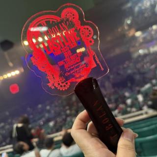 8月10日(月)東京：日本武道館：ツアー本編は13公演参加、そして最後に日本武道館。もっと感情的になるかと思いきや、ライブ中めちゃくちゃ楽しくて本当に幸せでした💕会場全体、赤のペンライトが揃って動く景色には思わずウルっときてしまいましたが…
武道館ならではの演出も良かった〜‼️
