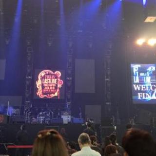 8月10日(月)東京：日本武道館：武道館公演に参加しました。アリーナから見たキレイなペンライトの光の波を忘れることはないと思います。
曲が進むにつれ｢もう終わる…｣と思うと涙が止まらなくなってしまいました。が、最後のメッセージで寂しさ&辛さがどこかに飛んでいきました。
今まで一緒に歩かせてくれてありがとう。これからもずっとずっと応援しています！